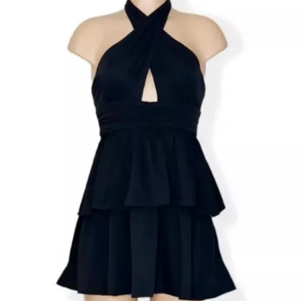 Amanda Uprichard sexy black dress